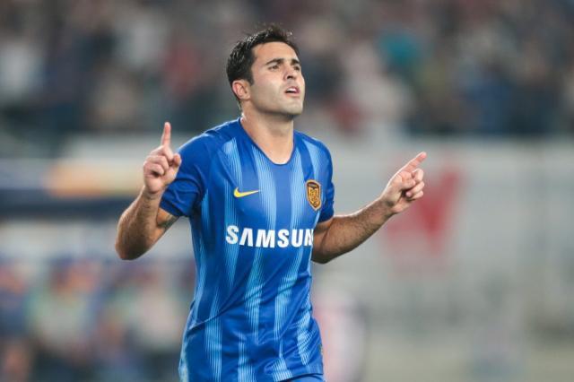 欧冠决赛安排-曝埃德尔谈妥圣保罗将签两年 携米兰达共赴巴豪门